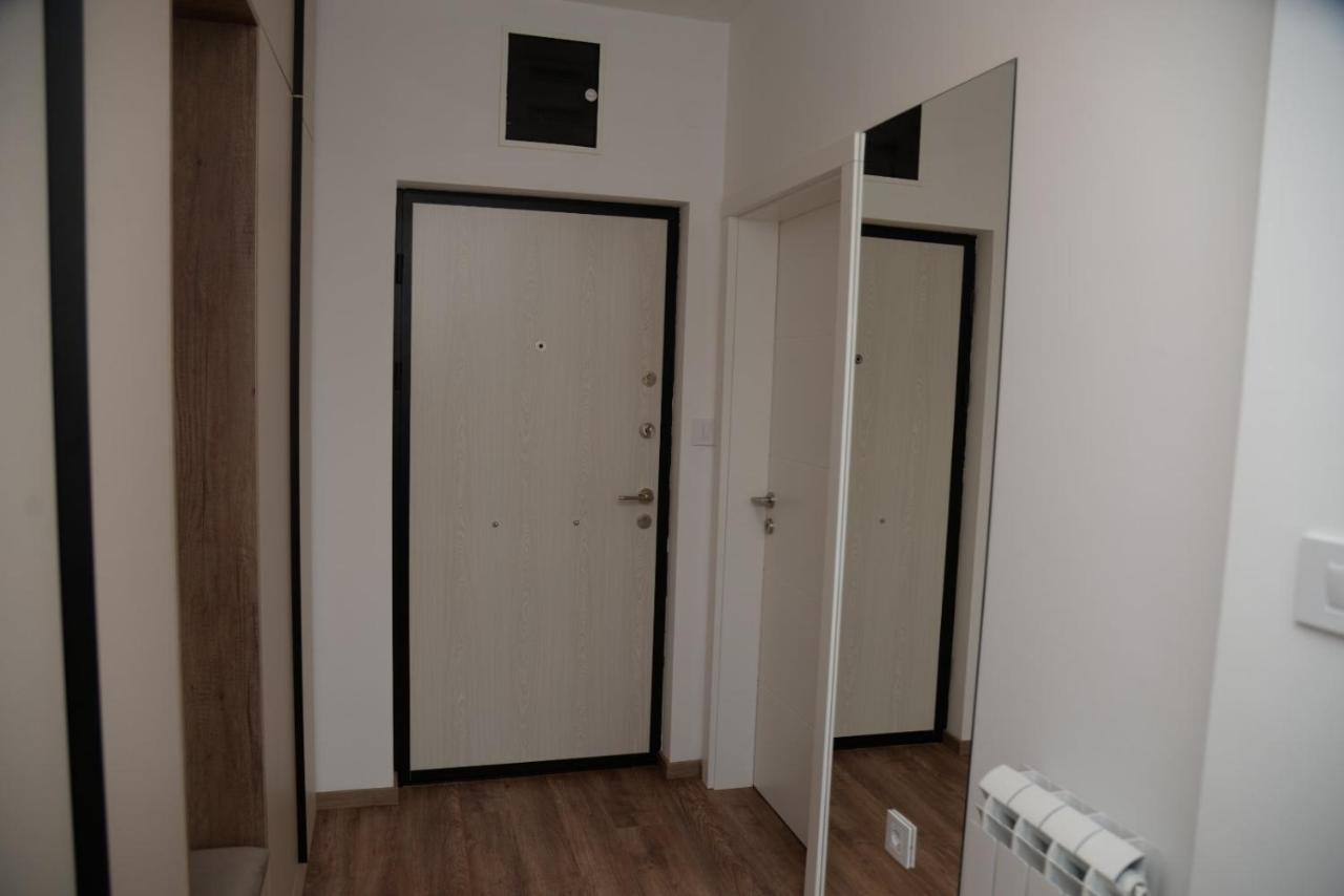 Ledine Lilien Apartment Airport מראה חיצוני תמונה